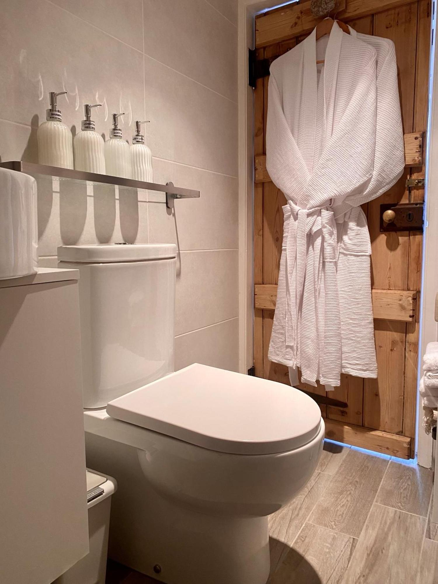 ארדינגלי Chestnut Tree Cottage, 7 High Street חדר תמונה